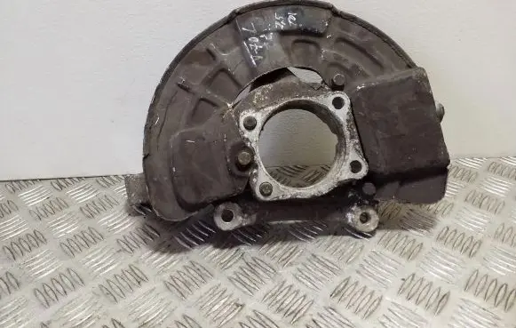 Volvo V70 Front wheel hub 9461943 P39960626