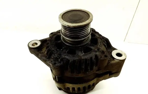 Opel Zafira C Generator/alternator 13579668