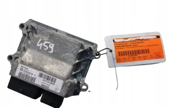 Dacia Sandero II Engine control unit/module ECU