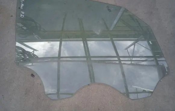 Ford S-MAX Front door window glass four-door