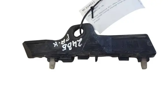 KIA Sorento Front bumper mounting bracket 865932P000