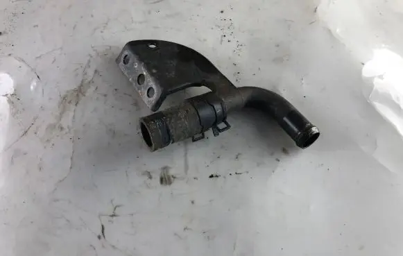KIA Sorento Engine coolant pipe/hose