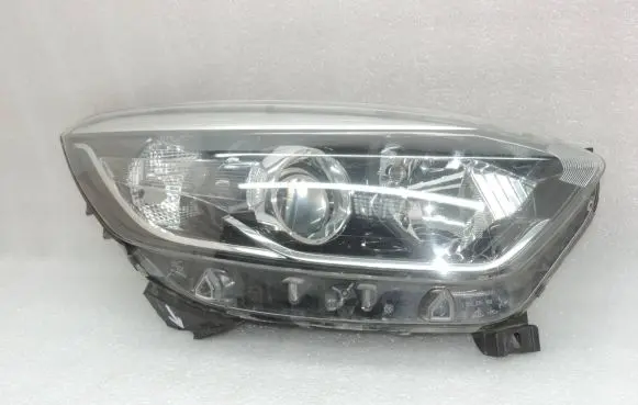 Renault Captur Headlight/headlamp 260102734R