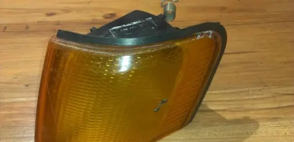 Ford Scorpio Front indicator light 85gg13369aa