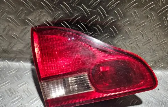 Toyota Avensis Verso Tailgate rear/tail lights 4441 0000