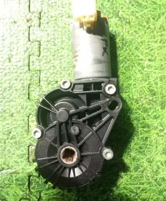 BMW 5 F10 F11 Seat adjustment motor 9168746 52109168746