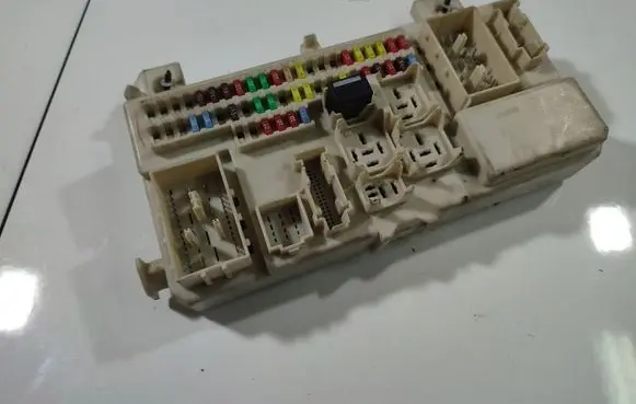 Mazda 3 I Fuse box set BS3E66730E