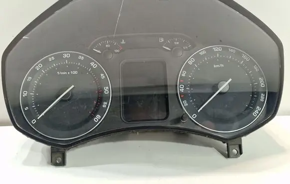Skoda Octavia Mk2 (1Z) Speedometer (instrument cluster) 1Z0920842D
