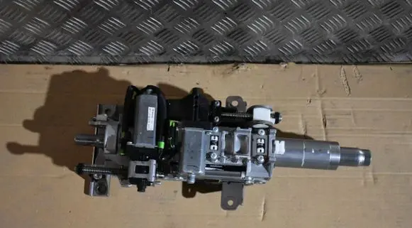 Porsche Panamera (971) Steering wheel axle