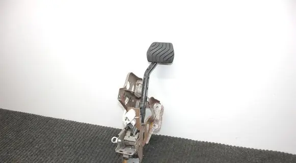 Nissan Altima Brake pedal 000000 25241A14