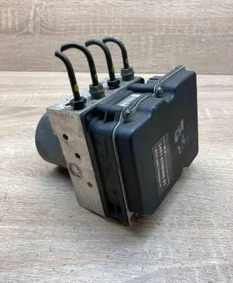 BMW 5 E60 E61 ABS Pump 6768906 6768908 6758743
