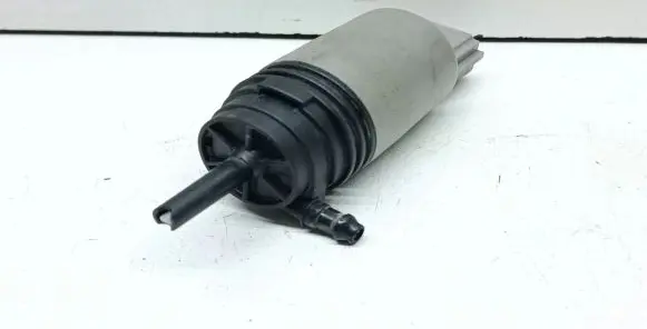 BMW 3 E92 E93 Windscreen/windshield washer pump 6934159 67126934159