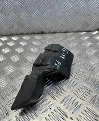 Fender foam support/seal