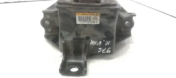 KIA Sportage Engine mount bracket 21830F1100
