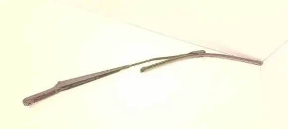 Audi Q3 8U Front wiper blade arm 8U1955408A