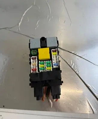 Citroen C4 Grand Picasso Fuse module 9665492680