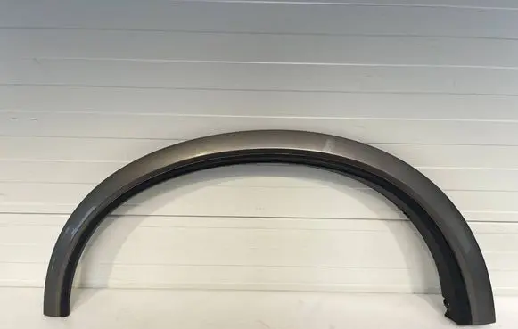 Volvo XC90 Front arch trim 30779577