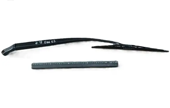 Toyota Prius (XW30) Windshield/front glass wiper blade 8521147110 8521247030