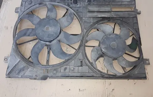 Volkswagen Golf V Fan set 1K0121207AA 1K0121205G