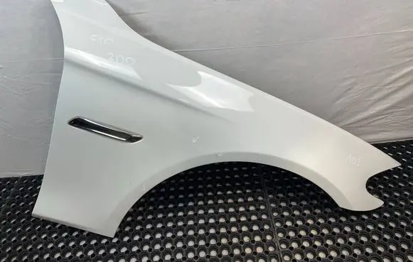 BMW 5 F10 F11 Fender