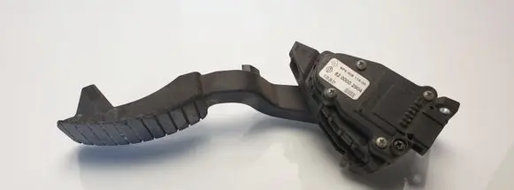 Renault Laguna II Accelerator throttle pedal 8200002904