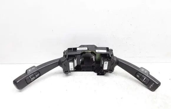Volvo V60 Wiper turn signal indicator stalk/switch 31334644 31334647 31264169