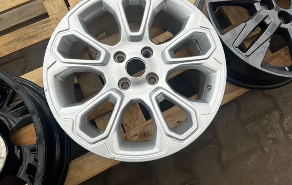 Ford Ecosport R17 alloy rim GN15G4B