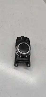 BMW X1 F48 F49 Head unit multimedia control 65827938325