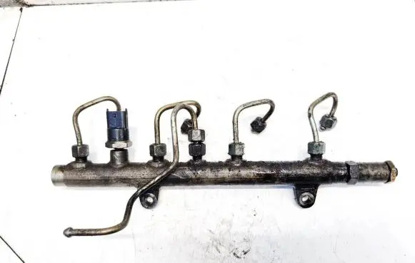 Nissan Primera Fuel main line pipe 8200347176