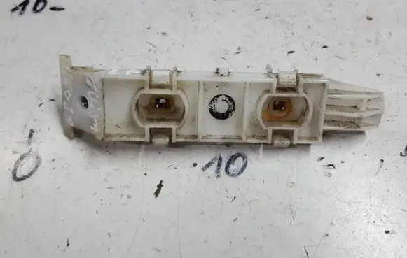 Suzuki Grand Vitara II Front bumper mounting bracket