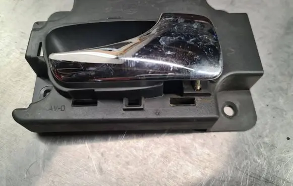 Volvo S70 V70 V70 XC Front door interior handle 9152498 7847