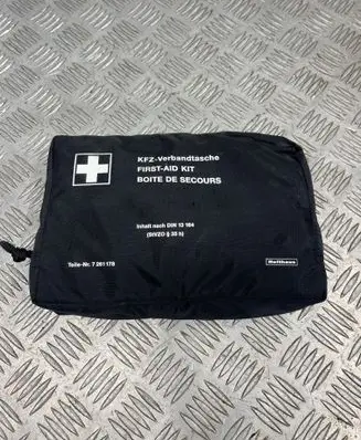 BMW 3 E90 E91 First aid kit 7261178
