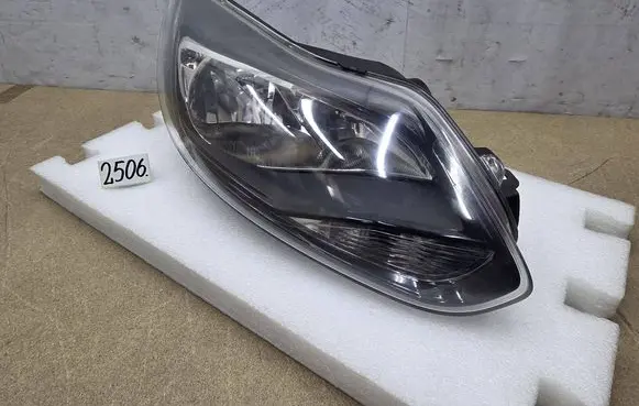 Ford Focus Headlight/headlamp BM5113W029 BM5113D154
