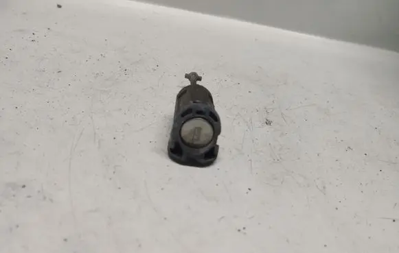 Renault Laguna II Front door lock (next to the handle) N0500453