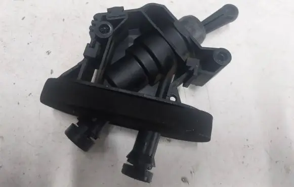 Ford Fusion Clutch master cylinder 2S617A543AC