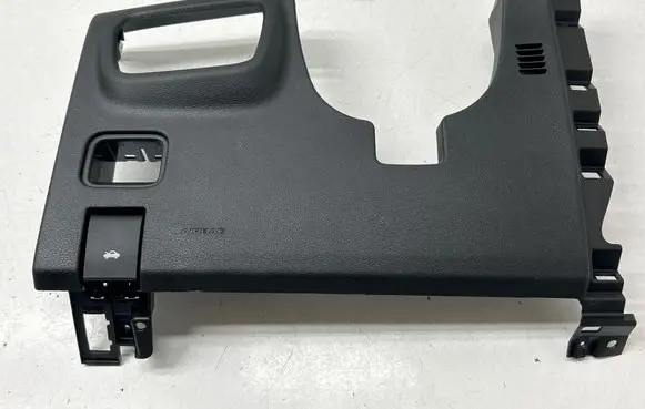 Jeep Grand Cherokee WL Dashboard lower bottom trim panel P6PM16TX7AD 6PM16TRMAD T013730300084
