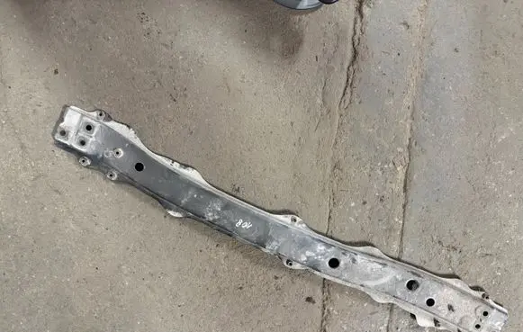 Peugeot 108 Bottom radiator support slam panel 571610H020