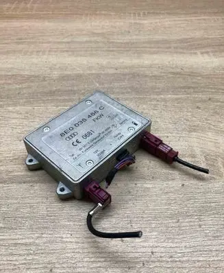 Audi A6 S6 C6 4F Antenna control unit 8E0035456C FKW