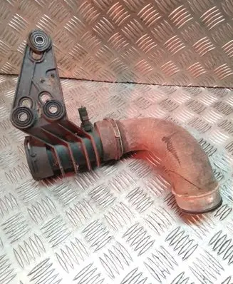 Mercedes-Benz C W203 Intercooler hose/pipe A2035200295