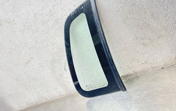 Opel Agila B Rear vent window glass DOT233M31AS2 09205516 43R00344