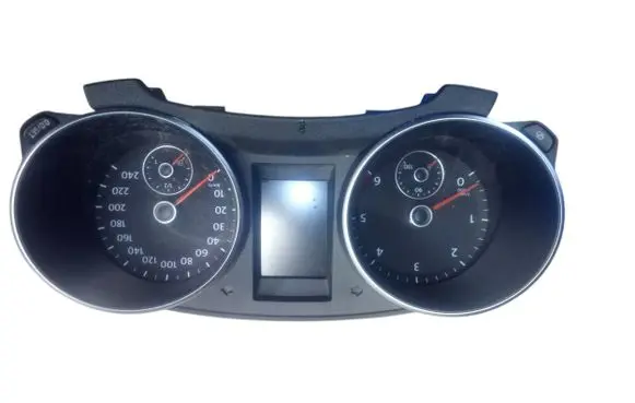 Volkswagen Golf VI Speedometer (instrument cluster) 5K0920861A 1005010078