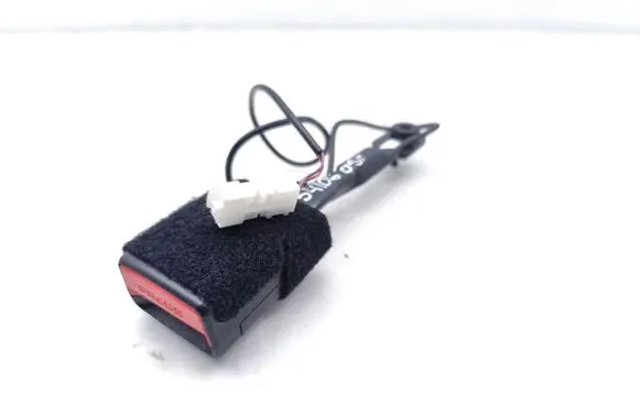 Mini One - Cooper R56 Front seatbelt buckle 7313299