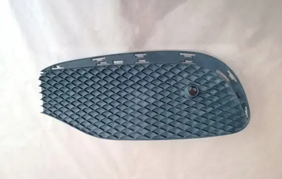 Mercedes-Benz E W213 Front bumper lower grill A2138851122