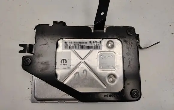 Chrysler Pacifica Engine control unit/module P68340761AA 68340761AA