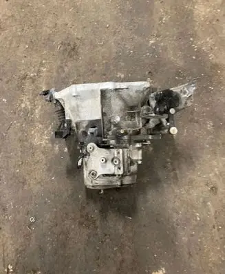 Opel Crossland X Manual 6 speed gearbox M0F 39176092