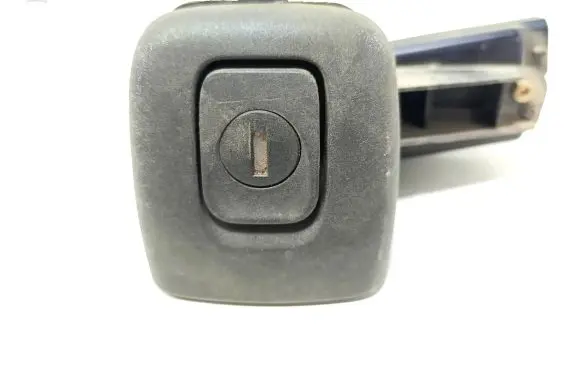 Renault Clio II Tailgate exterior lock 