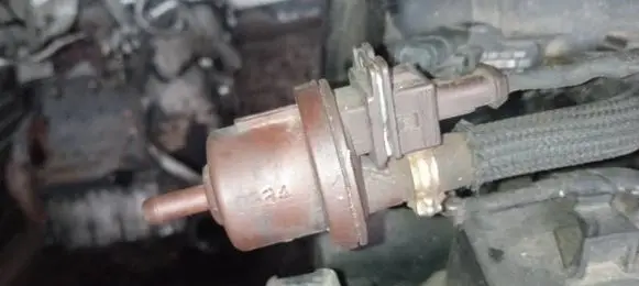 Citroen C3 Valve vacuum 2580008B