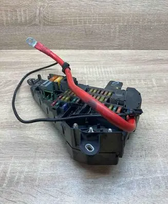 BMW 5 E60 E61 Fuse module 6906588 6906601