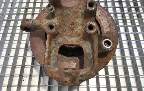 Volkswagen II LT Front wheel hub spindle knuckle 