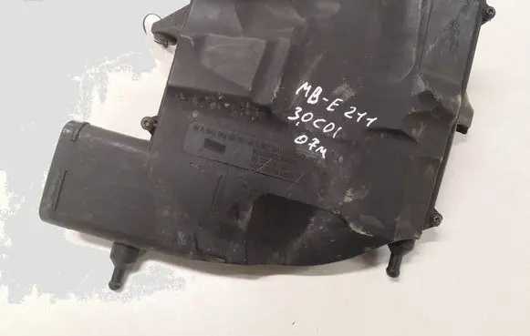 Mercedes-Benz E W211 Air filter box A6420901701 A6420940304 4602185907